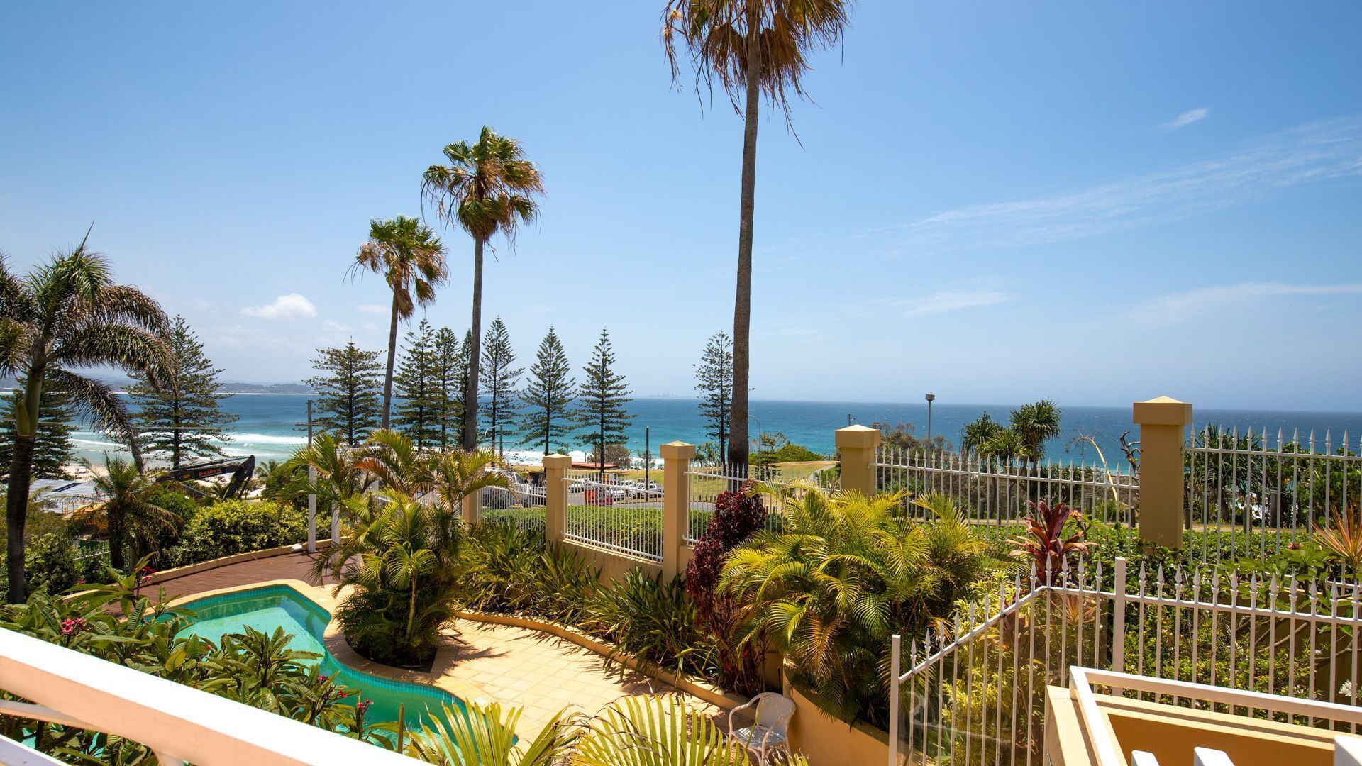 Orion 2 - Beachfront Rainbow Bay Coolangatta - All Linen Supplied - Min. 3 night stays year round! — image 4