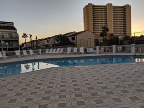 Utomhuspool
