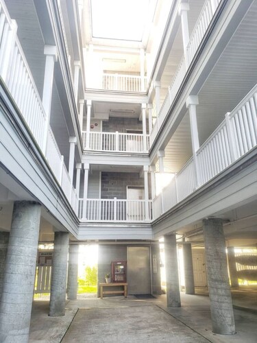 Beautiful views! W/Pool, pet friendly