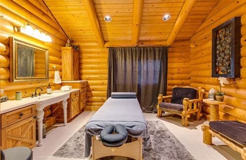 Private Playground with over 100 acres of Fun!