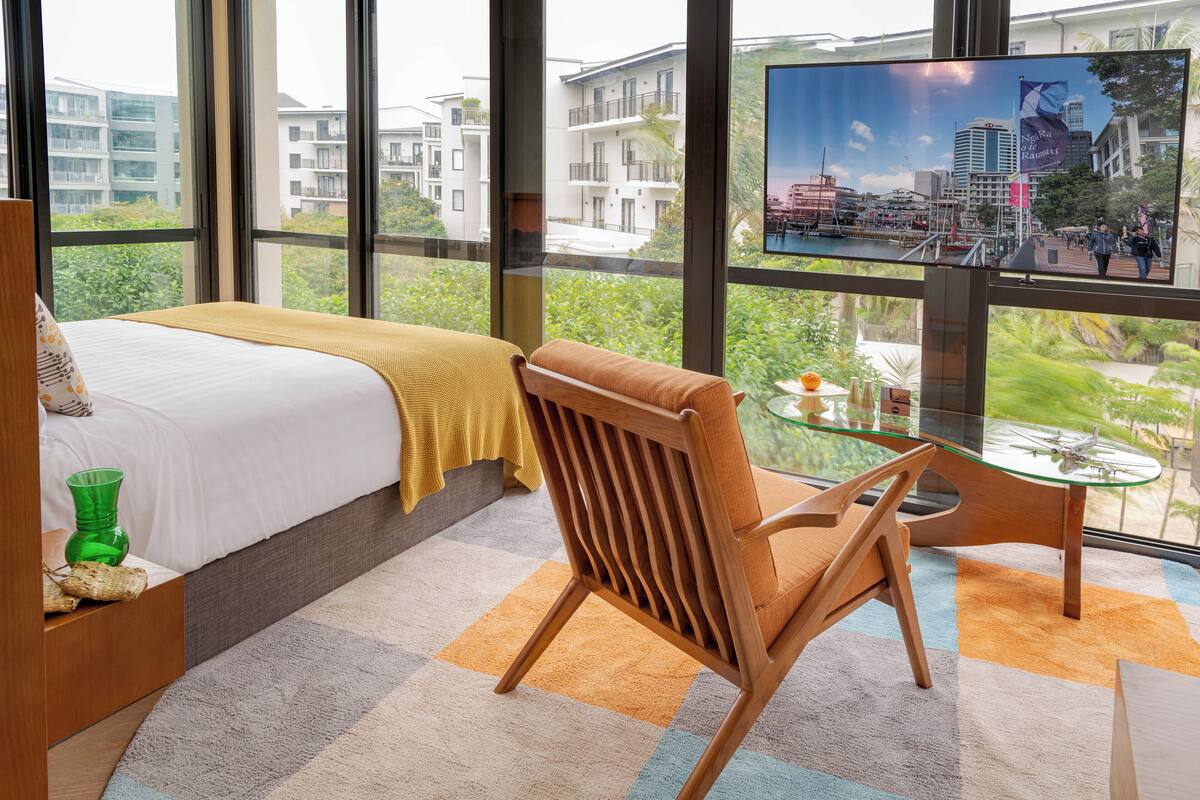 suite | 1 bedroom, egyptian cotton sheets, premium bedding, pillow-top beds