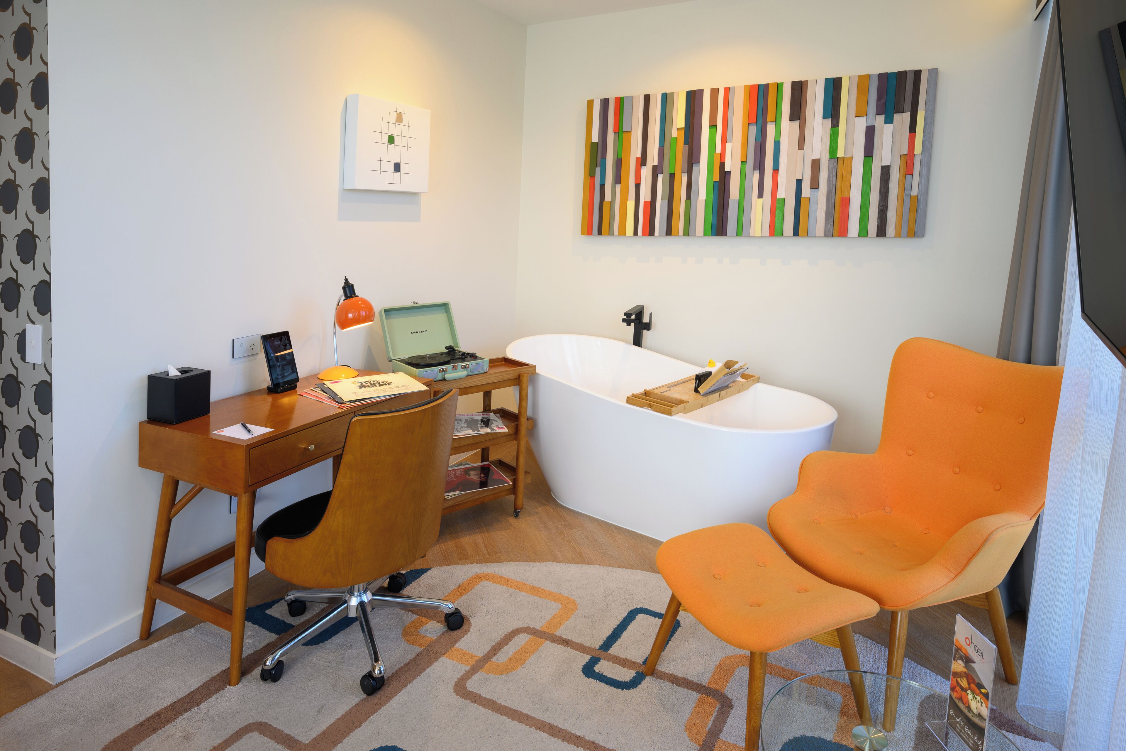 suite | living area | 50-inch led tv with digital channels, tv, netflix