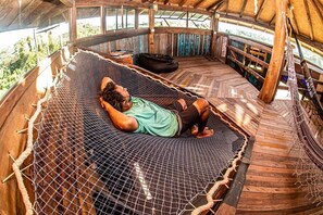 Property grounds - Octagonal house in demolition wood (OkaMauna) (Imbituba)