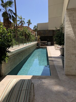 Piscine extérieure, piscine chauffée