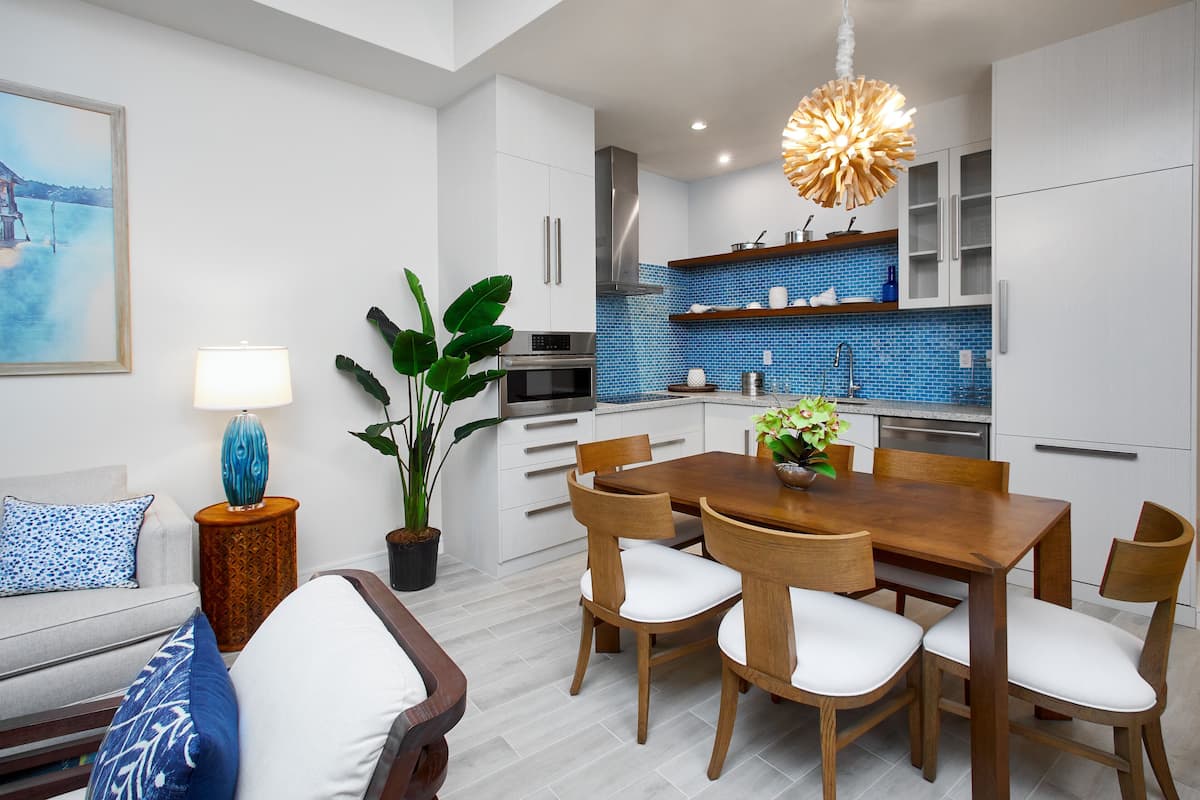 Cafetera i tetera i tovallons de paper