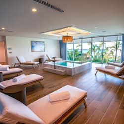 Couples treatment rooms, hot tub, steam room, body treatments