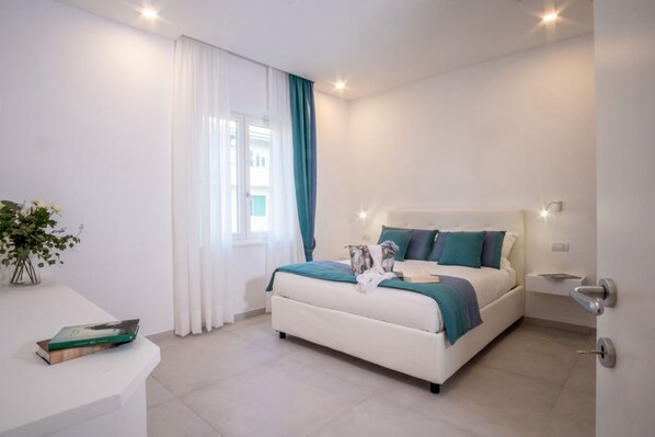 Unclassified image, 1 of 31, button - Family Apartment in Sorrento Centre (Sorrento)