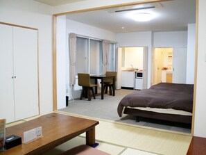 1 bedroom, desk, iron/ironing board, free WiFi
