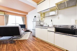 雪櫃、微波爐、爐具、廚房用具/餐具/器皿