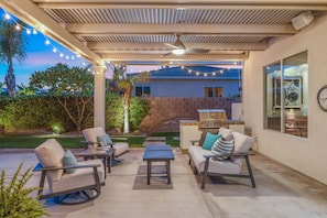 Terrace/patio - Resort-like La Quinta Home w/amazing pool/spa & so much more (30+ day) (La Quinta)