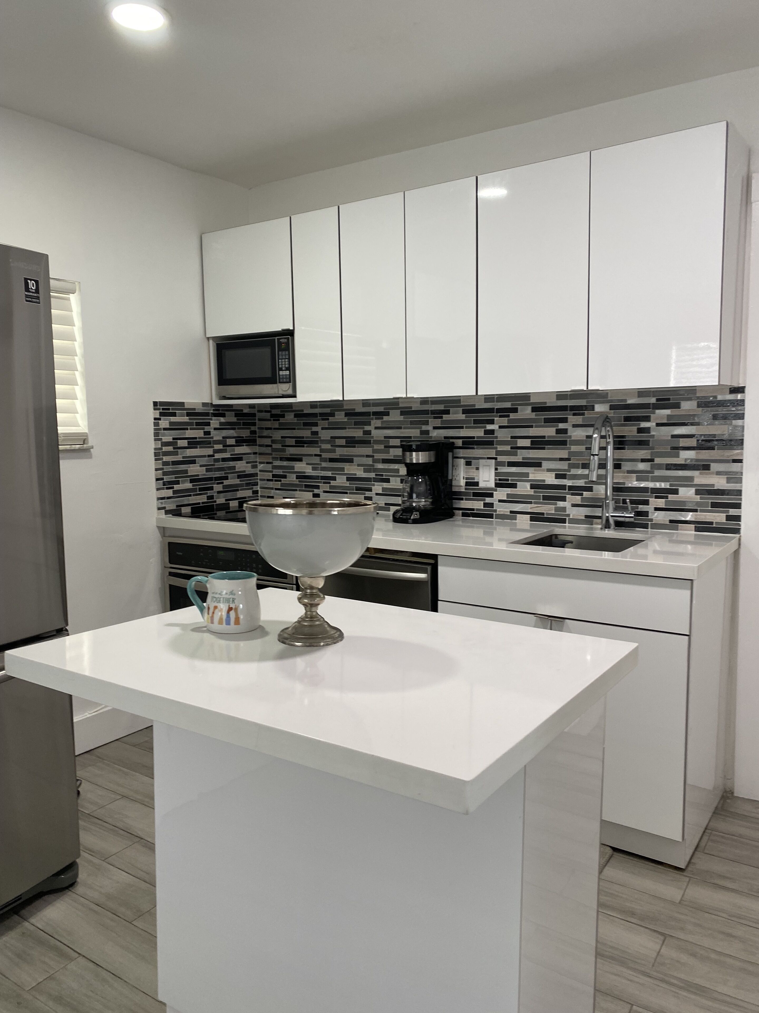 MODERN HOME, Excellent Location Miami 3/2