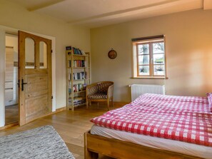 1 bedroom, travel crib, free WiFi, bed sheets - Cosy apartment for 2 people with WIFI, TV, terrace and pets allowed (Bremervörde)