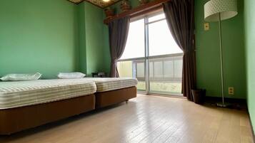 3 Schlafzimmer, Schreibtisch, Bettwäsche