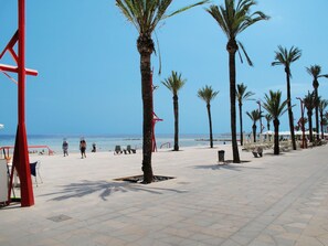 Beach - Beautiful apartment for 2 guests with A/C, WIFI, pool and TV (Vinaròs)