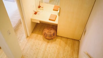 2 chambres, bureau, fer et planche à repasser, Wi-Fi gratuit