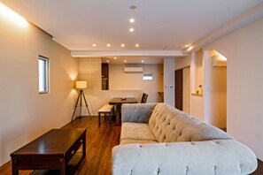 TV - Chartered building D This property is recommende / Okinawa Okinawa (Okinawa)