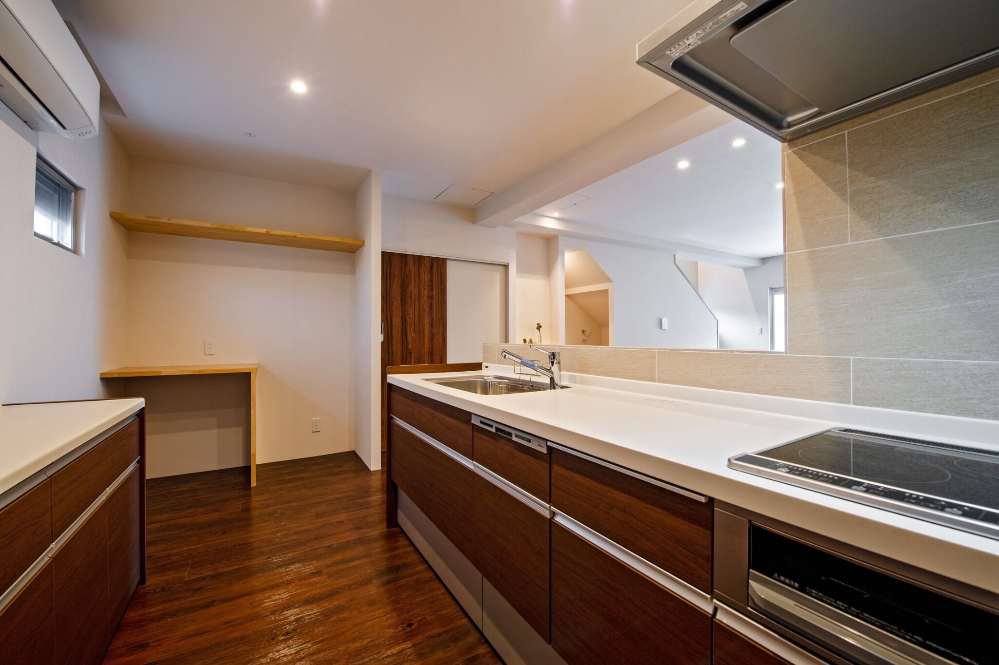 Fridge, microwave, stovetop, cookware/dishes/utensils