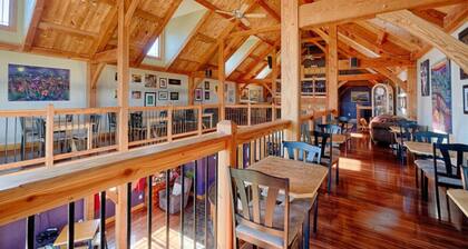 Spacious Log Villa 6700sf Hot tub-wine country-19ac