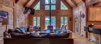 Spacious Log Villa 6700sf Hot tub-wine country-19ac