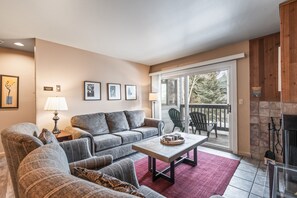 TV, fireplace, DVD player - True Ski-In/Ski-Out to Park City Mountain Resort With Hot Tub and Heated Pools (Park City)