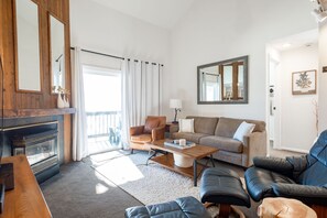 TV, fireplace, DVD player