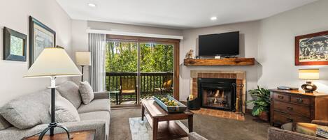 Smart-TV, peis og DVD-spiller