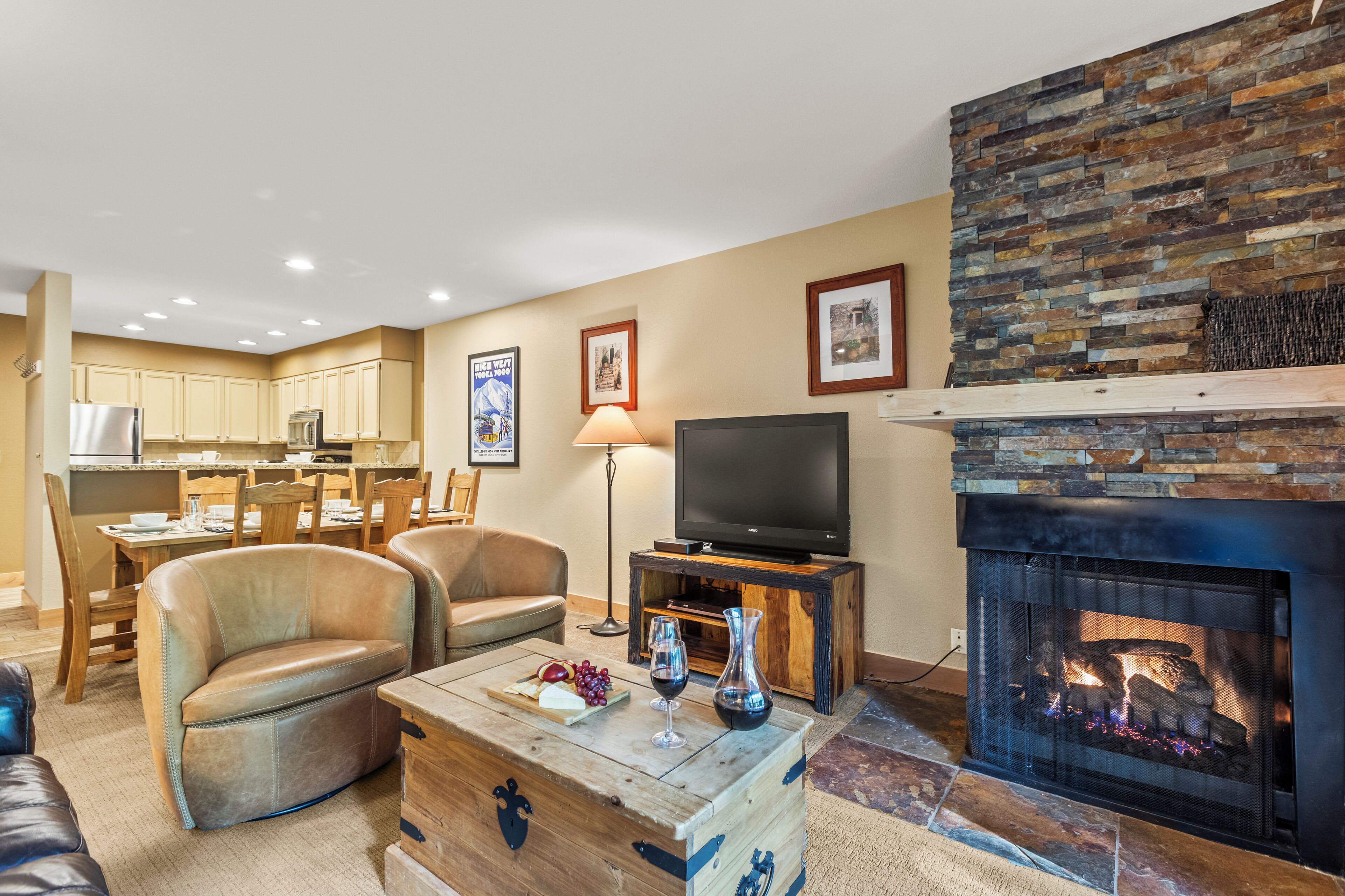 TV, fireplace, DVD player