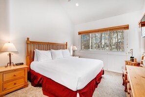 2 habitaciones, tabla de planchar con plancha, internet y ropa de cama 