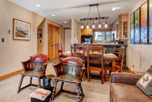 TV, fireplace, DVD player