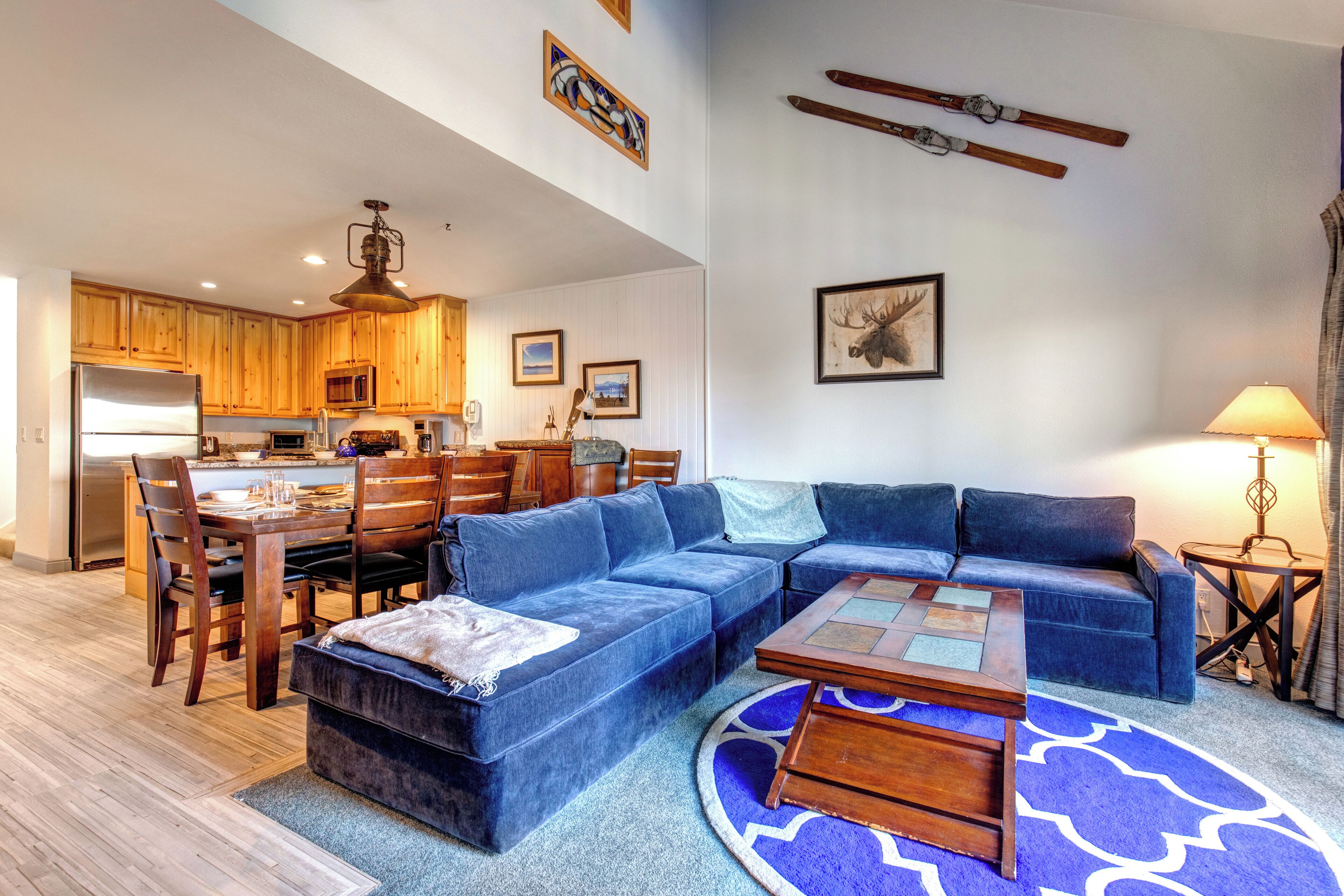 Smart TV, fireplace, DVD player