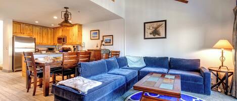 Smart TV, fireplace, DVD player