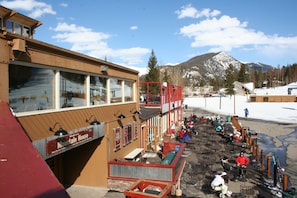 Outdoor dining - Cozy Studio, Perfect for A Ski Trip! (Keystone)