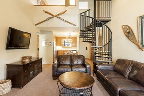 TV, lareira, DVD player