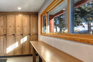 Interior - True Ski-In/Ski-Out to Park City Mountain Resort! (Park City)