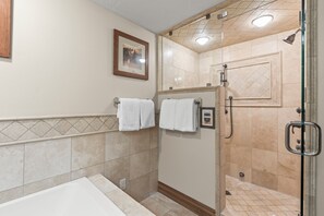 Hair dryer, towels - True Ski-In/Ski-Out to Park City Mountain Resort! (Park City)