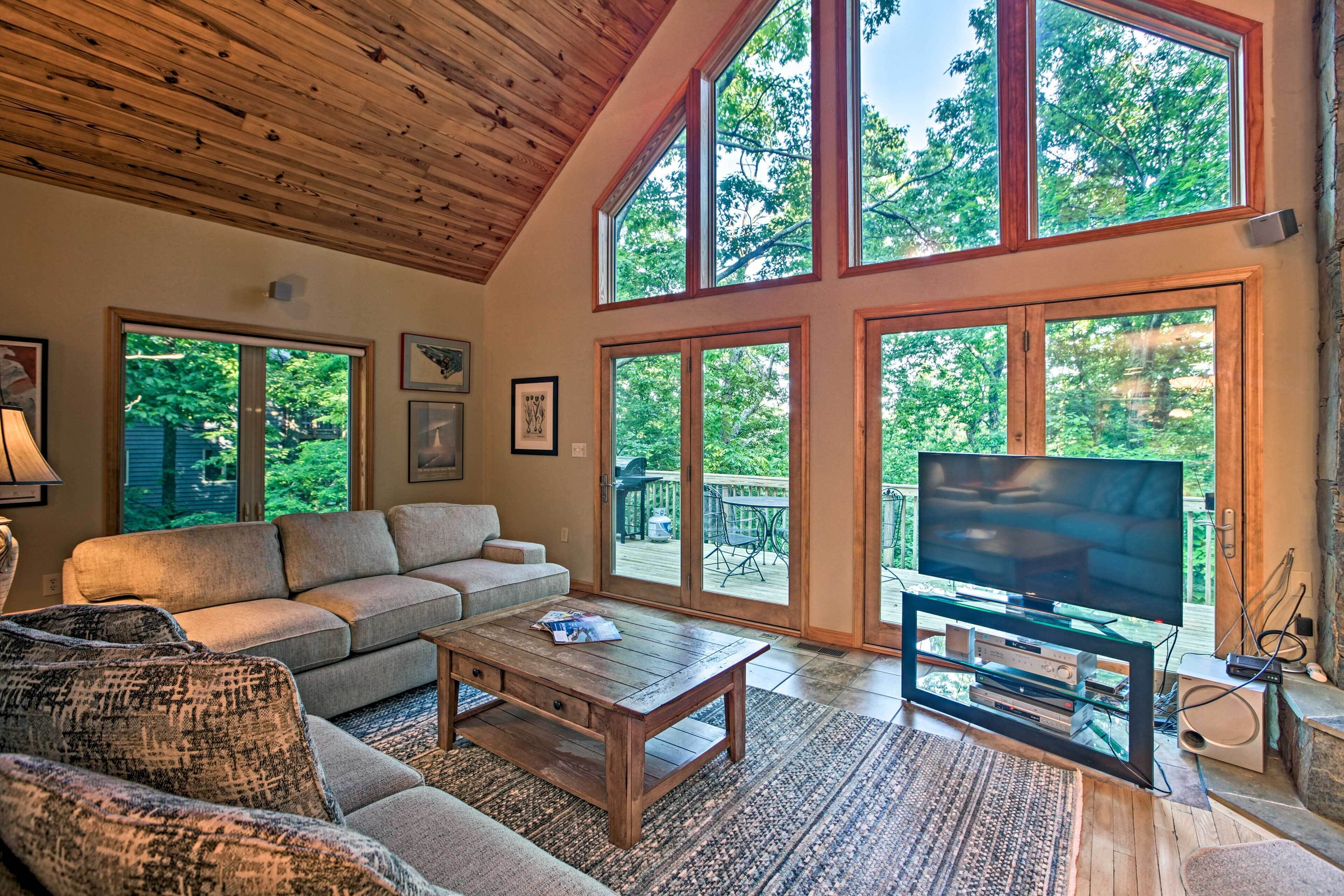 Mtn Home w/ Nature Preserve Views By Hiking Trails