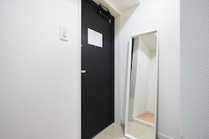 1 habitación, decoración personalizada y muebles diferentes