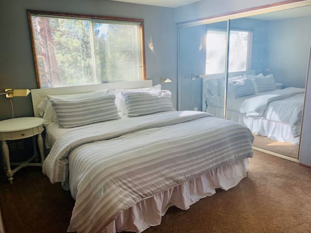 2 chambres, fer et planche à repasser, Wi-Fi gratuit, draps fournis