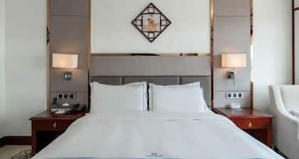 Junyi Hotel