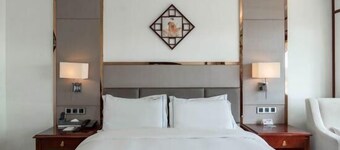 Junyi Hotel