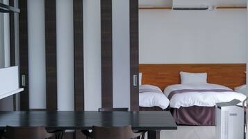 1 bedroom, desk, free WiFi, bed sheets