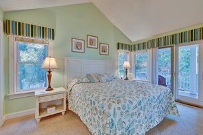 6 bedrooms, free WiFi, bed sheets