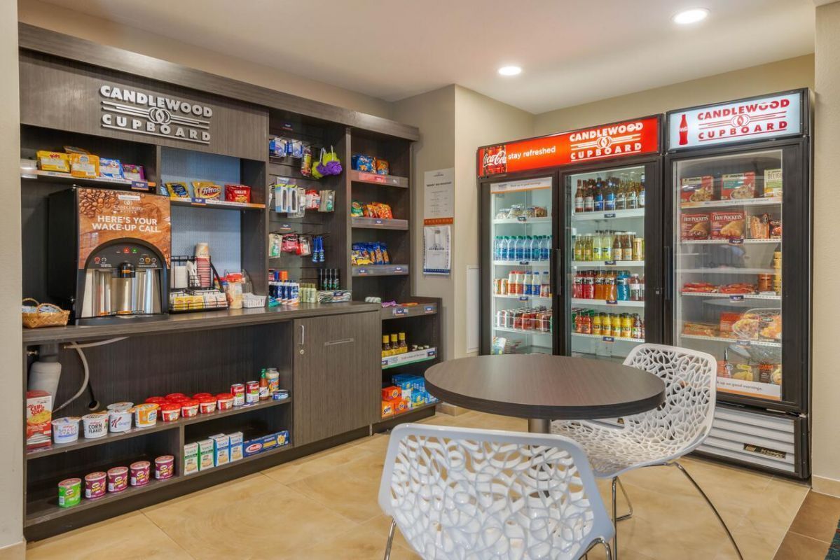 Get Ready for Adventure! 2 Relaxing Units, Free Parking, Pool, Pet-friendly