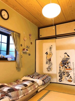 Apartment | 2 bedrooms, desk, iron/ironing board, free WiFi