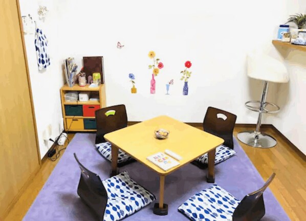 Apartment | 2 bedrooms, desk, iron/ironing board, free WiFi