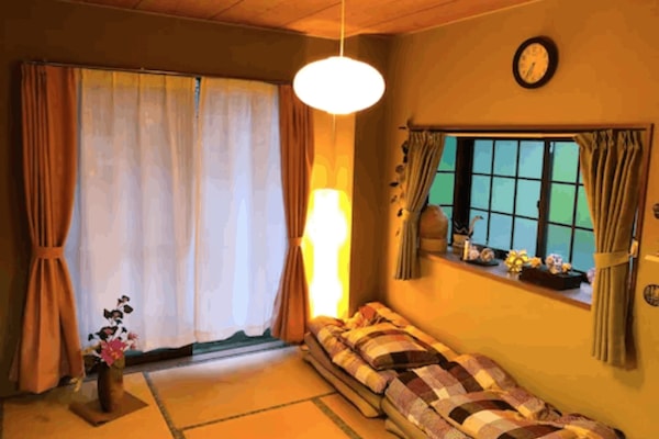 Apartment | 2 bedrooms, desk, iron/ironing board, free WiFi