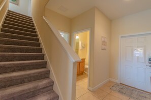 Villa, 4 Bedrooms | Interior