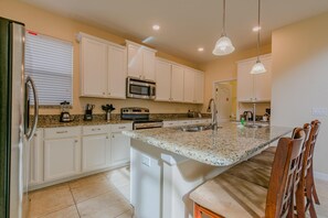 Villa, 5 chambres | Cuisine privée