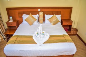 In-room safe, desk, laptop workspace, free WiFi