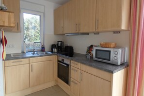 Køleskab, mikrobølgeovn, ovn, opvaskemaskine